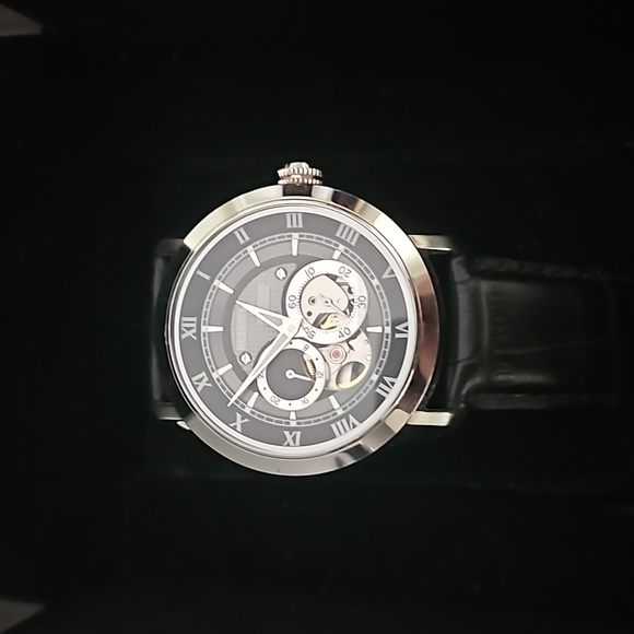 Bulova 96A135 Men's automatic dial watch with black leather strap - Picture 3 of 3